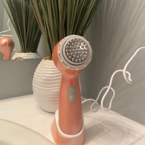 Michael Todd Electronic Face Brush